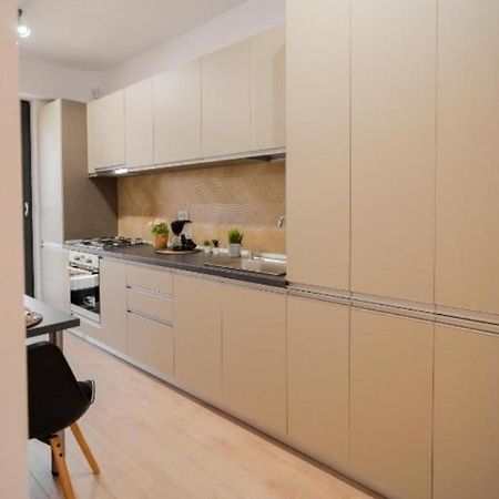 Lux Apartament Bacău Zewnętrze zdjęcie
